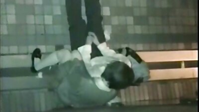חמודה סרטי סקס מלאים לצפיה ישירה עושה אימון סקסי.
