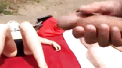 ברונטית חזה לא נמאס לגנוח במהלך סרטי פורנו לצפייה ישירה המפץ.